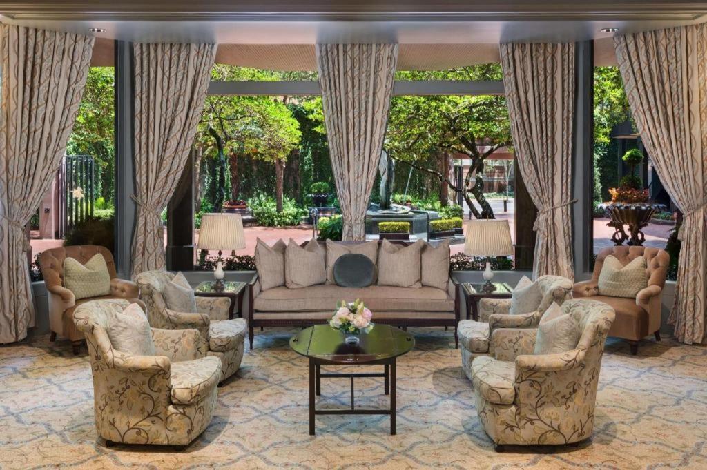 The Windsor Court Hotel New Orleans Bagian luar foto